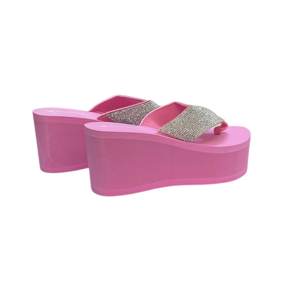 Wild Diva Pink Platform Sandals with Gold Straps - Picture 4 of 4